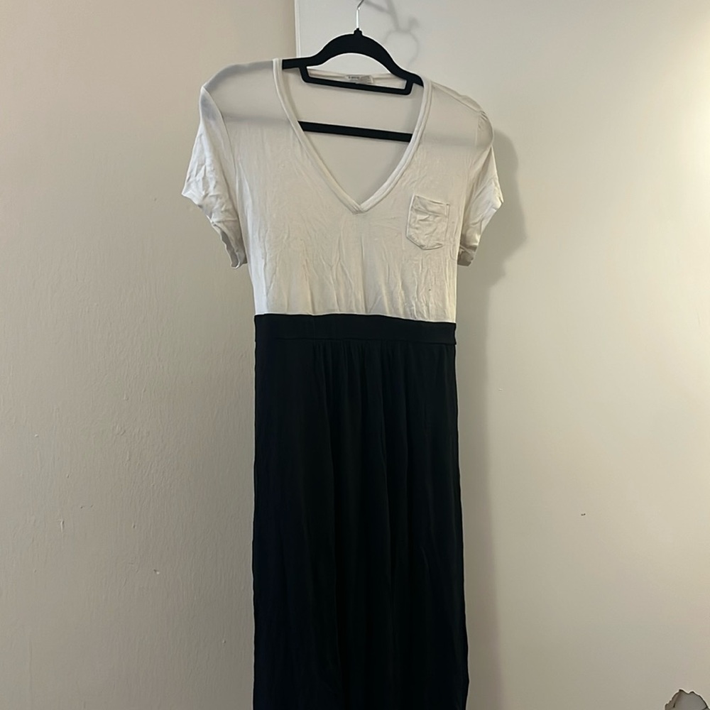 A Pea In The Pod Women’s Black & White Dress - size M